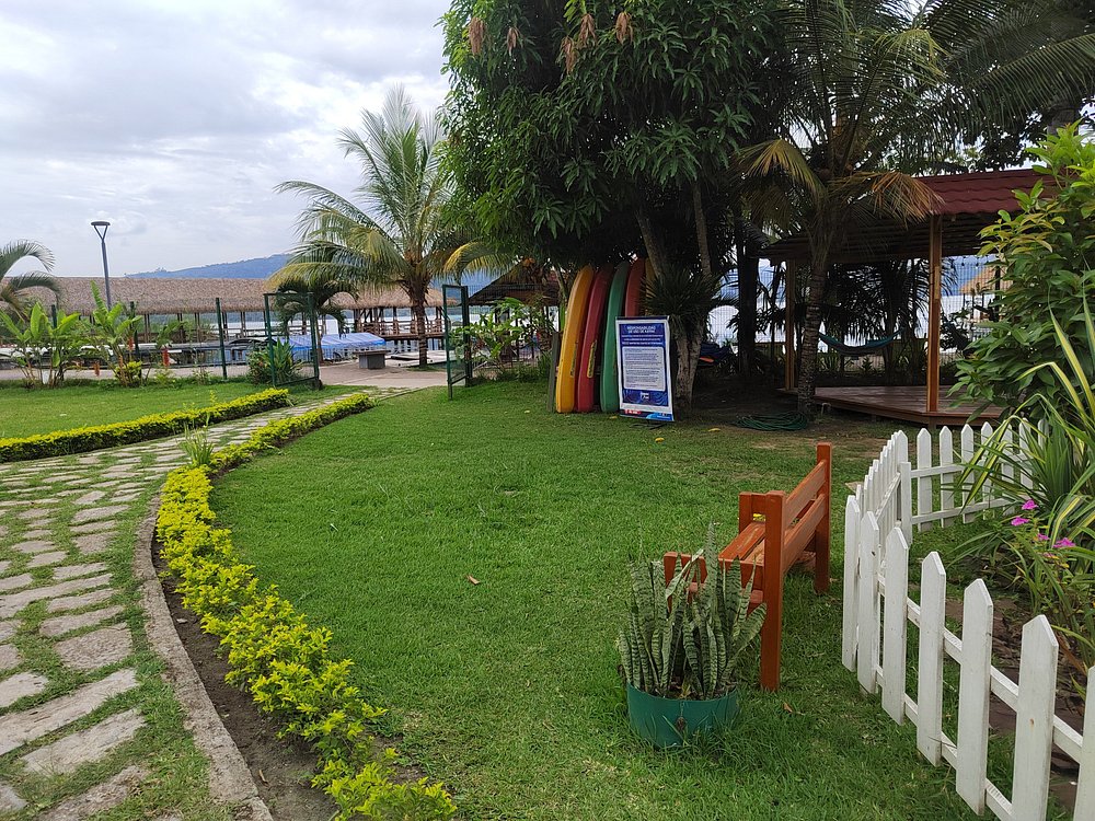HOTEL LAGUNA AZUL Y SUITES SAUCE