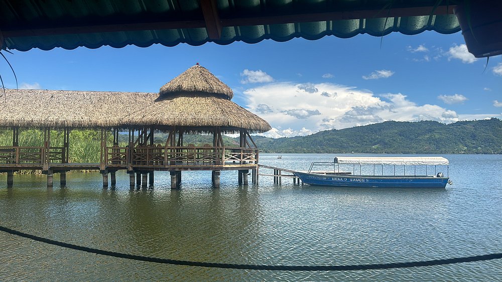 HOTEL LAGUNA AZUL Y SUITES SAUCE