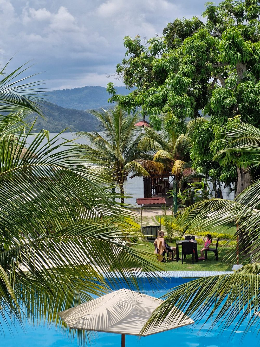 HOTEL LAGUNA AZUL Y SUITES SAUCE