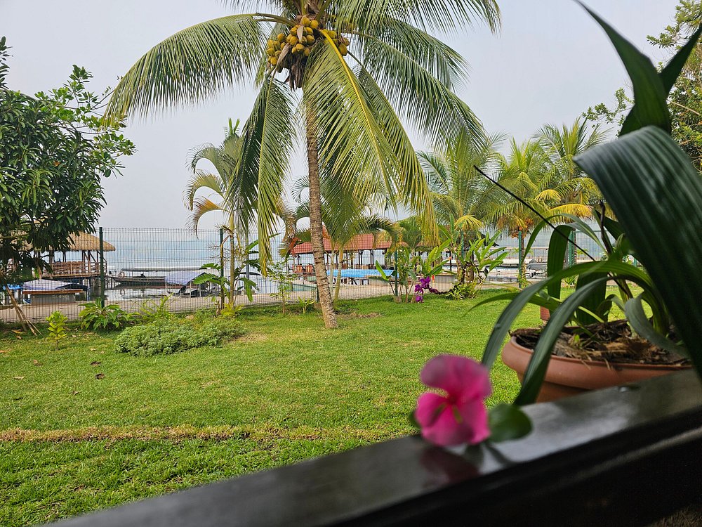 HOTEL LAGUNA AZUL Y SUITES SAUCE
