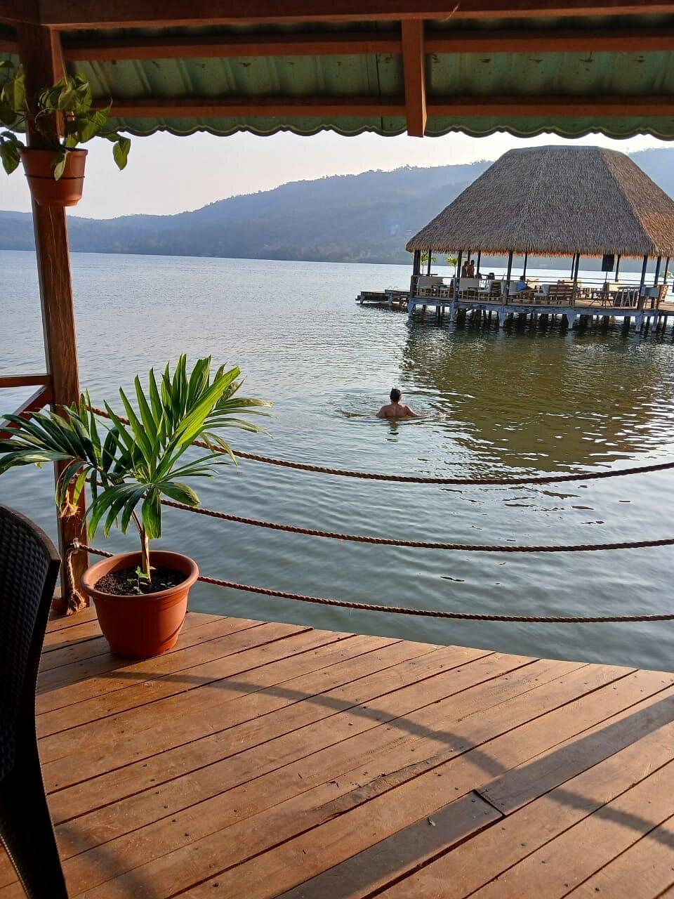 HOTEL LAGUNA AZUL Y SUITES SAUCE
