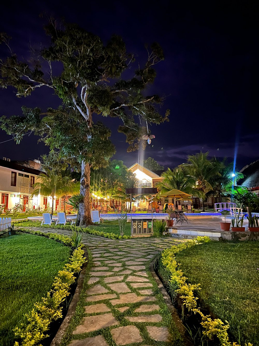 HOTEL LAGUNA AZUL Y SUITES SAUCE