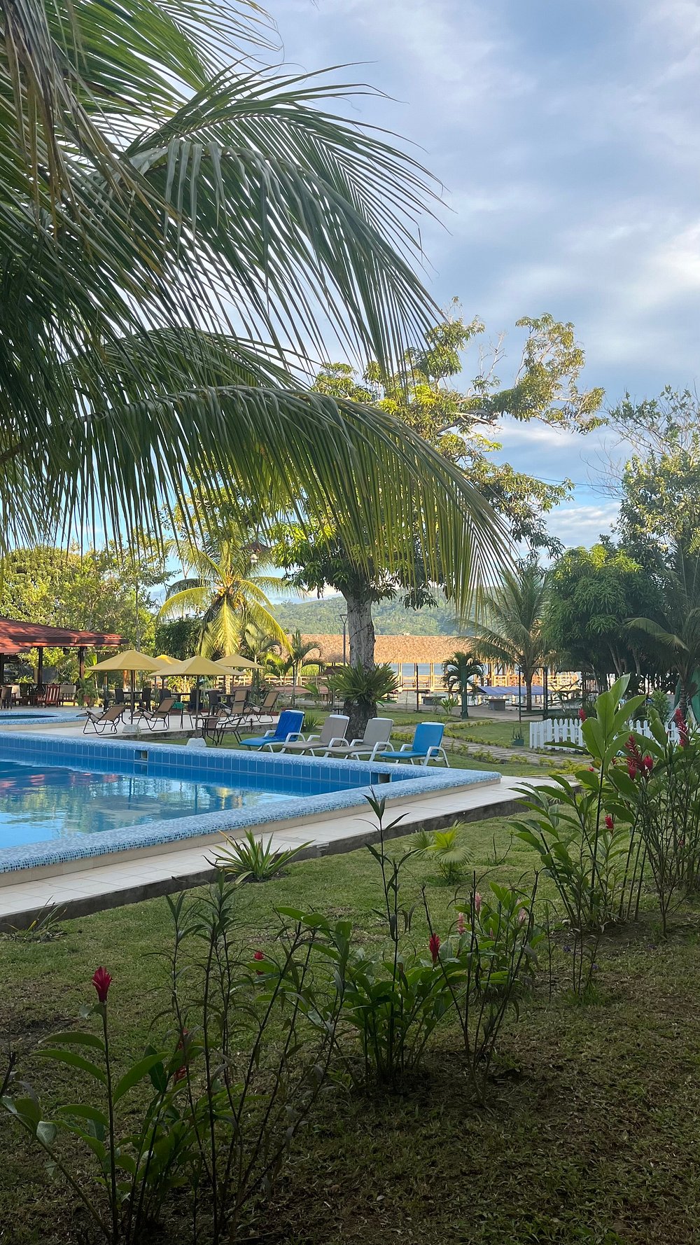HOTEL LAGUNA AZUL Y SUITES SAUCE