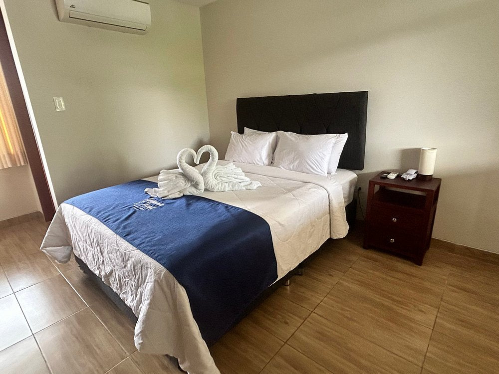 HOTEL LAGUNA AZUL Y SUITES SAUCE