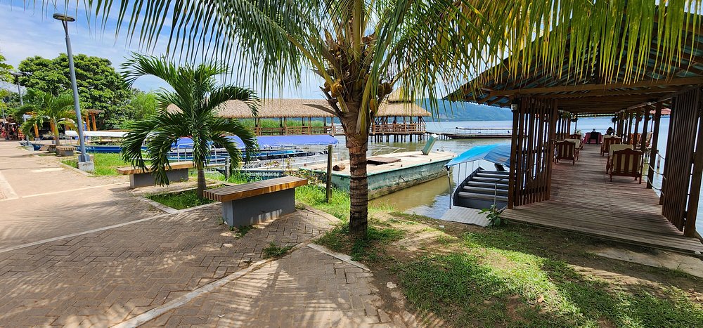 HOTEL LAGUNA AZUL Y SUITES SAUCE