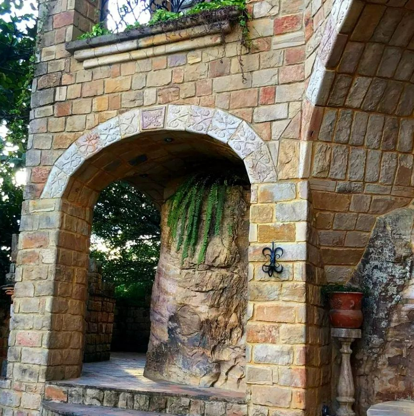 喇嘛城堡、博物館、冰淇淋工廠和 WAYKU 街區