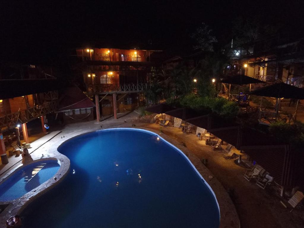 ALBERGUE MADERA LABRADA