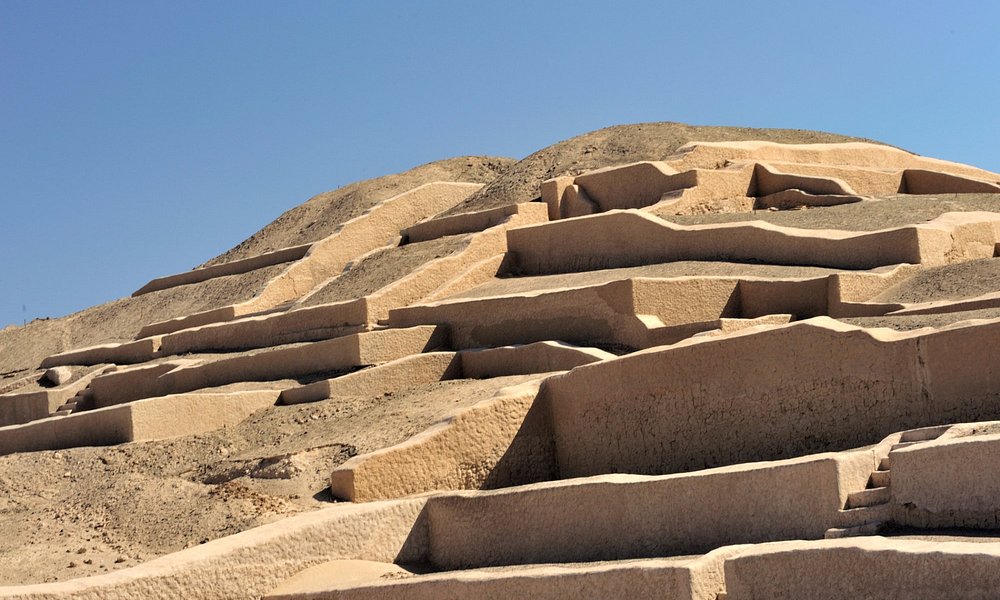 TOUR CENTRO CEREMONIAL CAHUACHI ICA