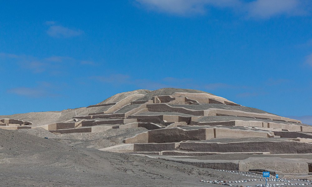 TOUR CENTRO CEREMONIAL CAHUACHI ICA