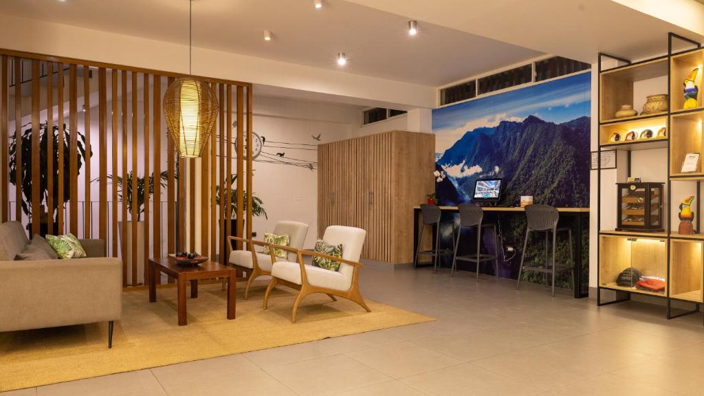 HOTEL TUCAN SUITES Y ASOCIADO CASA ANDINA TARAPOTO - SAN MARTIN