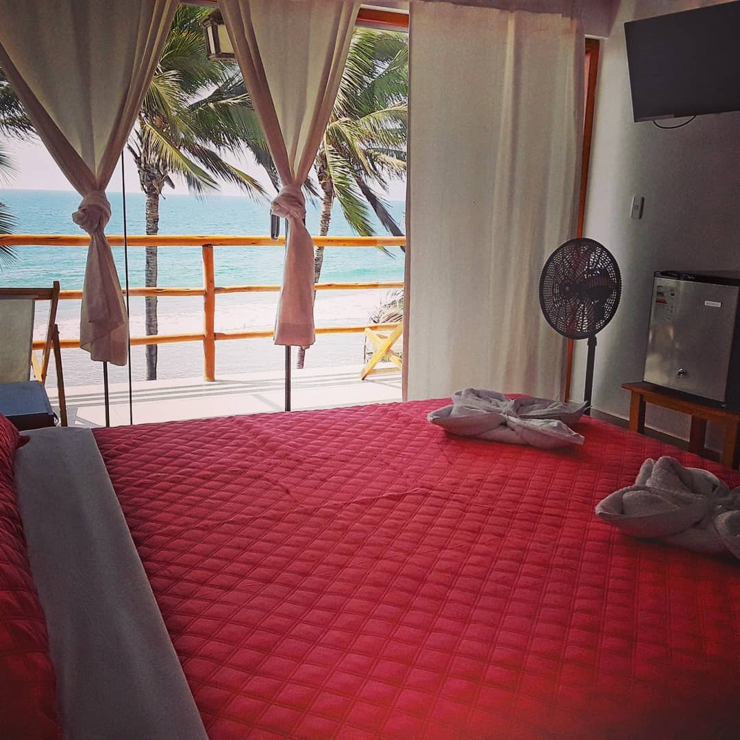 MANCORA BAY BEACH HOTEL WITH POOL AND RESTAURANT