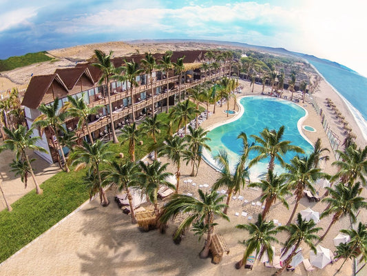 RESORT RUSTICA VICHAYITO CON PISCINA Y RESTAURANTE FRENTE AL MAR