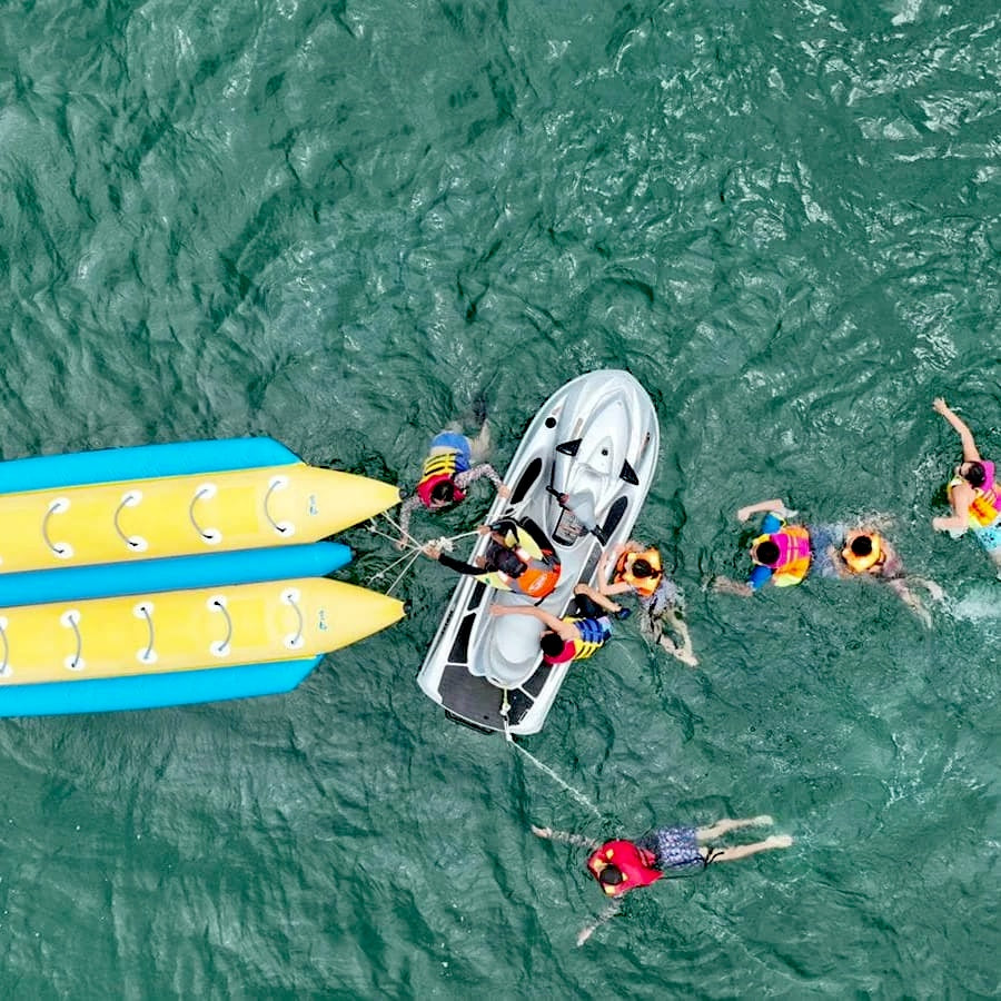 COASTAL RIDE IN BANANA