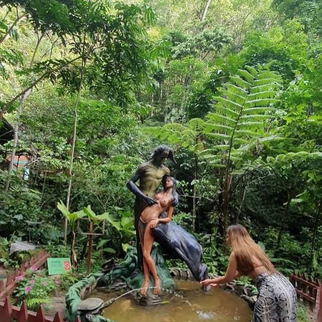 AHUASHIYACU WATERFALLS