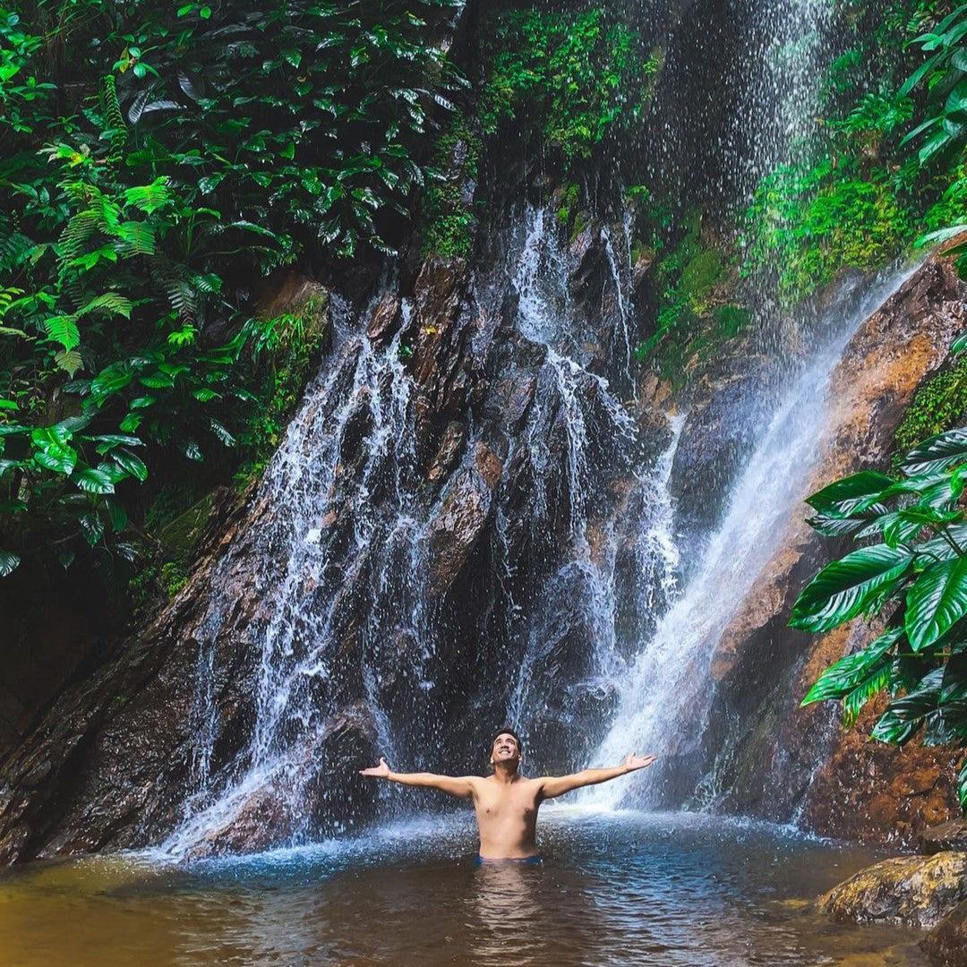 CASCADA SALTO DE LA BRUJA EN TARAPOTO SAN MARTIN PERÚ – TRAVI TOUR PERÚ