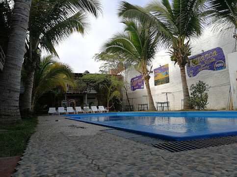 HOSPEDAJE CALIFORNIA BEACH CON PISCINA Y RESTAURANTE VISTA AL MAR EN MÁNCORA