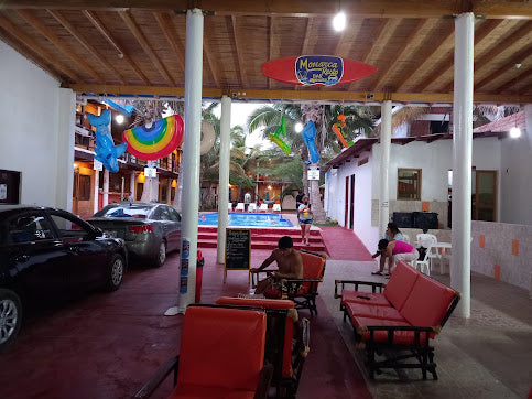 HOSPEDAJE CALIFORNIA BEACH CON PISCINA Y RESTAURANTE VISTA AL MAR EN MÁNCORA