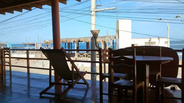 HOSPEDAJE CALIFORNIA BEACH CON PISCINA Y RESTAURANTE VISTA AL MAR EN MÁNCORA