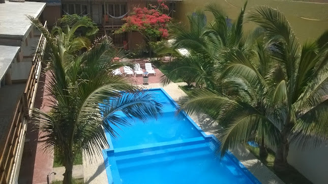 HOSPEDAJE CALIFORNIA BEACH CON PISCINA Y RESTAURANTE VISTA AL MAR EN MÁNCORA