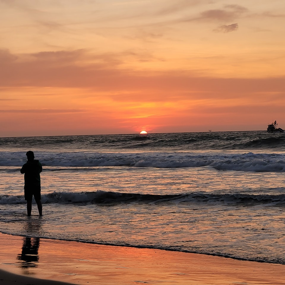 HOTEL DE PLAYA LOS VIENTOS DE VICHAYITO CON PISCINA Y RESTAURANTE VISTA AL MAR