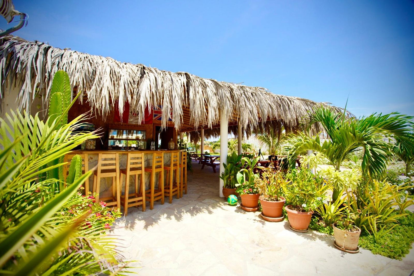 HOTEL DE PLAYA LOS VIENTOS DE VICHAYITO CON PISCINA Y RESTAURANTE VISTA AL MAR