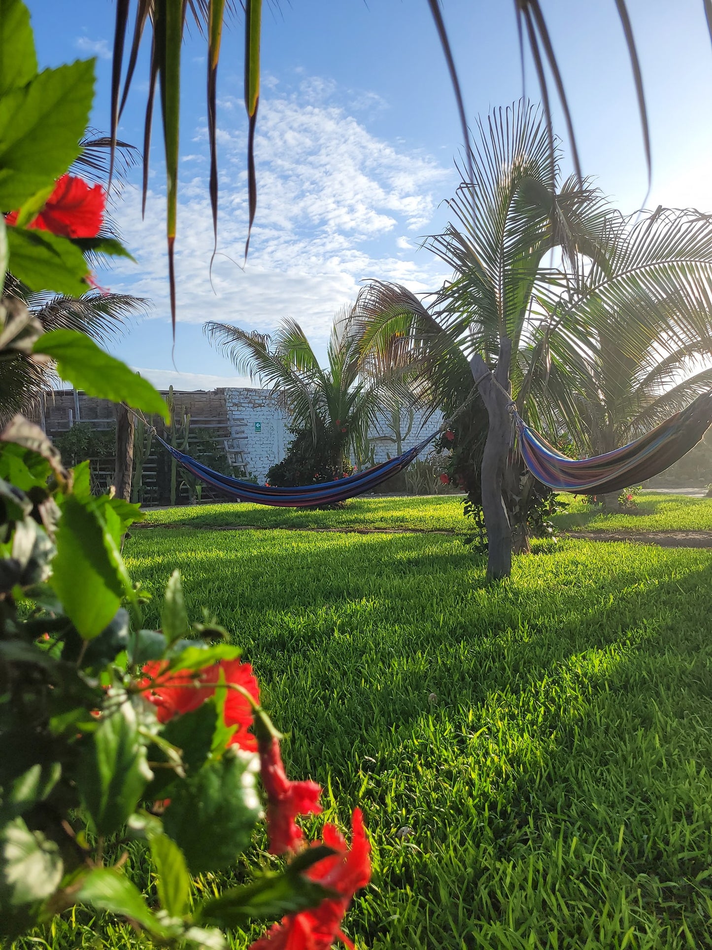 HOTEL DE PLAYA LOS VIENTOS DE VICHAYITO CON PISCINA Y RESTAURANTE VISTA AL MAR