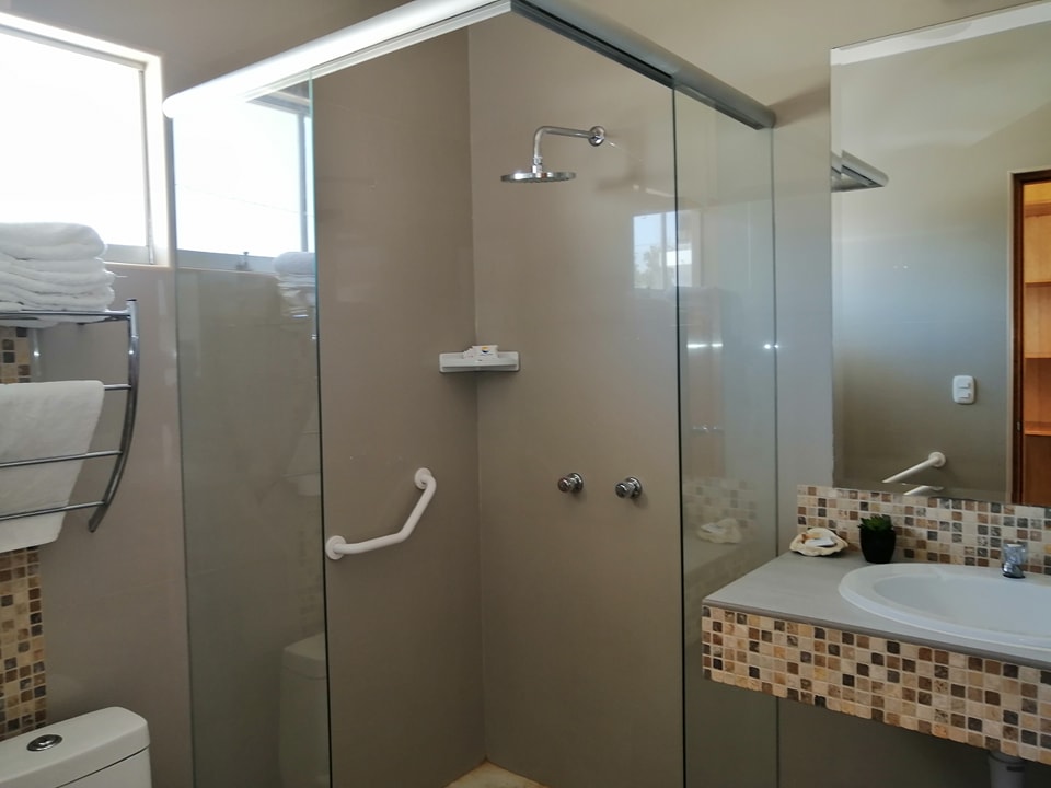 HOTEL DE PLAYA LOS VIENTOS DE VICHAYITO CON PISCINA Y RESTAURANTE VISTA AL MAR