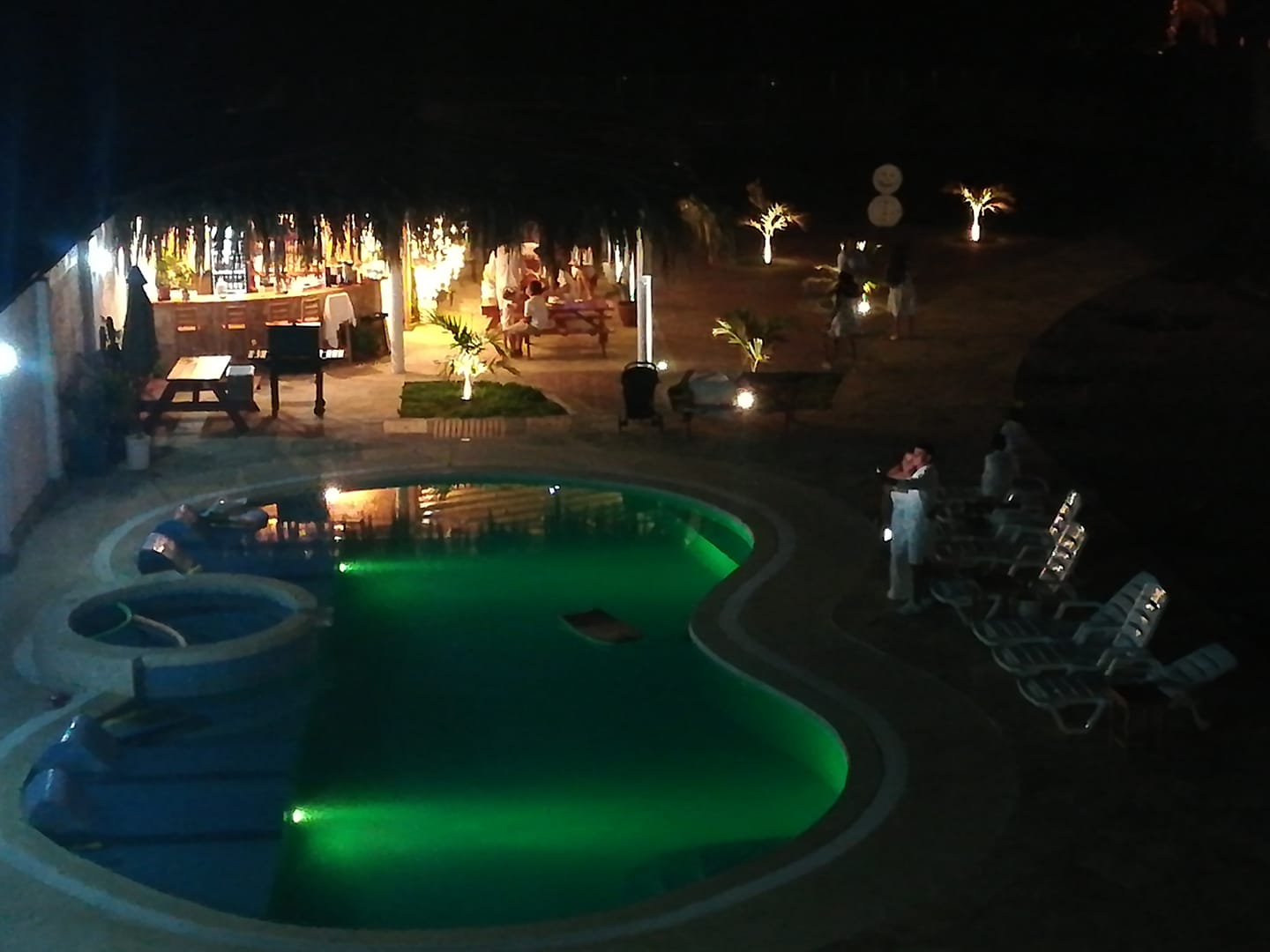 HOTEL DE PLAYA LOS VIENTOS DE VICHAYITO CON PISCINA Y RESTAURANTE VISTA AL MAR