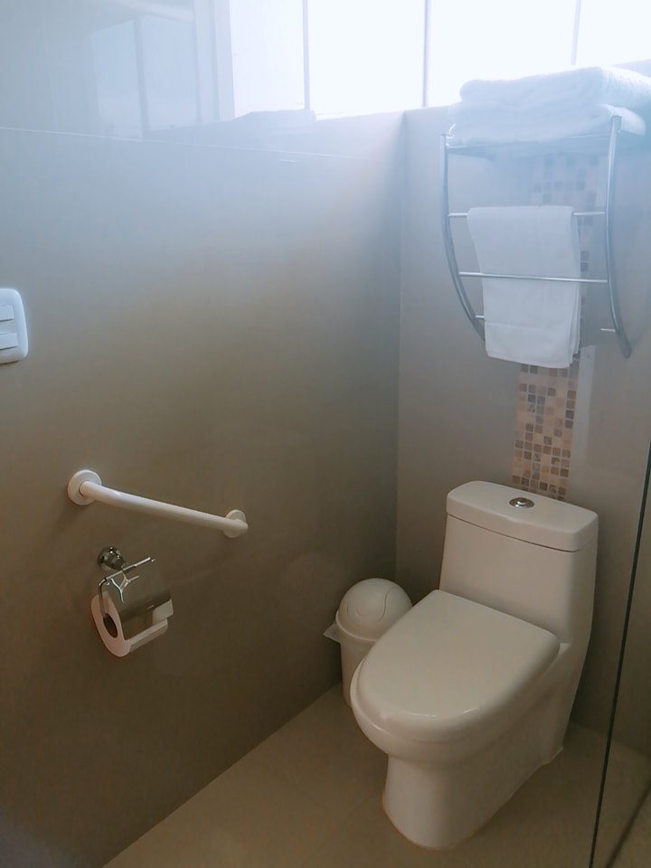 HOTEL DE PLAYA LOS VIENTOS DE VICHAYITO CON PISCINA Y RESTAURANTE VISTA AL MAR