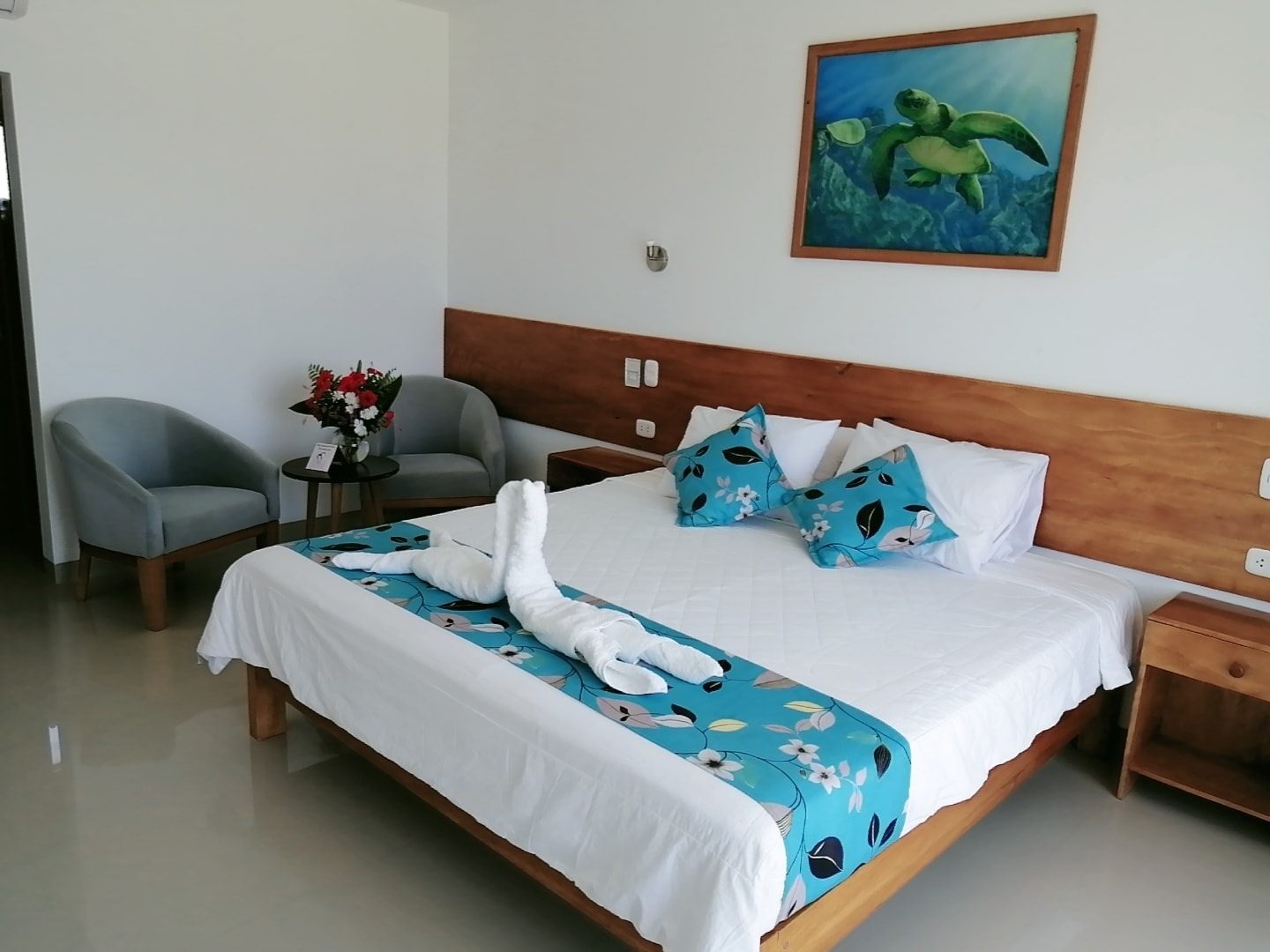 HOTEL DE PLAYA LOS VIENTOS DE VICHAYITO CON PISCINA Y RESTAURANTE VISTA AL MAR