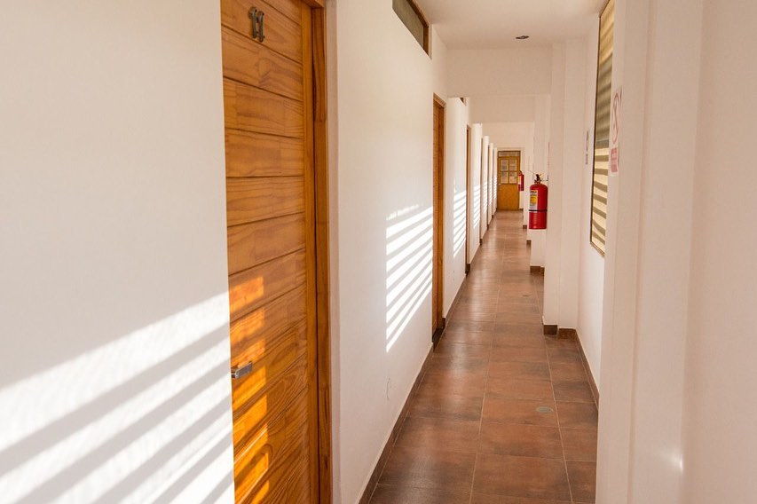 HOTEL DE PLAYA VILLAMOR CON PISCINA Y RESTAURANTE A 2 MINUTOS DEL MAR EN MANCORA