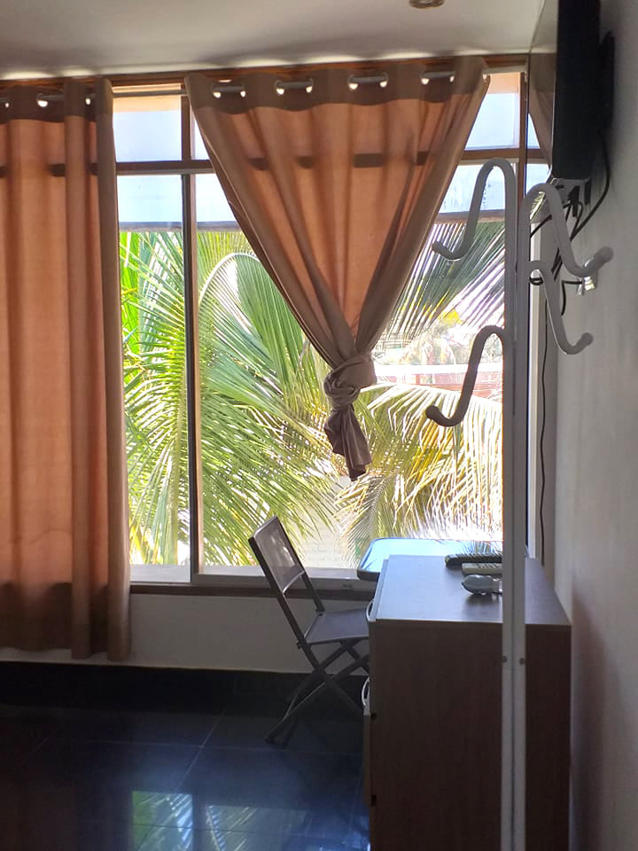 HOTEL DE PLAYA VILLAMOR CON PISCINA Y RESTAURANTE A 2 MINUTOS DEL MAR EN MANCORA