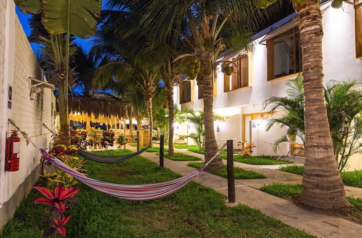 HOTEL DE PLAYA VILLAMOR CON PISCINA Y RESTAURANTE A 2 MINUTOS DEL MAR EN MANCORA