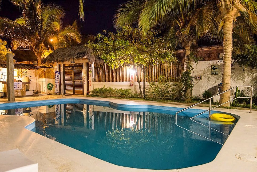 HOTEL DE PLAYA VILLAMOR CON PISCINA Y RESTAURANTE A 2 MINUTOS DEL MAR EN MANCORA