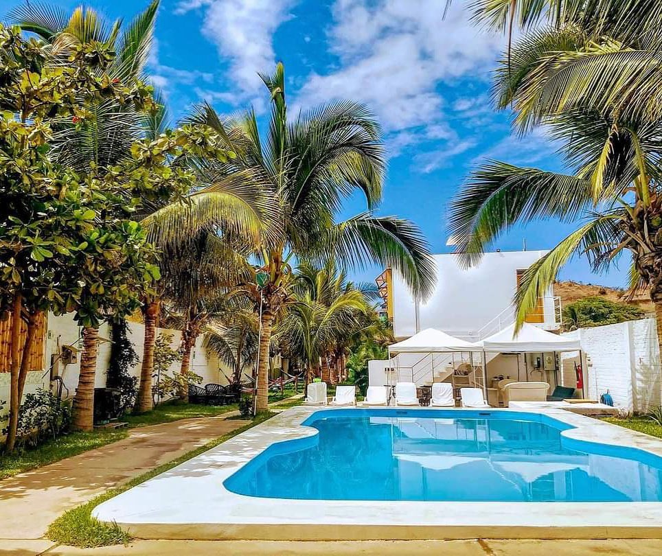 HOTEL DE PLAYA VILLAMOR CON PISCINA Y RESTAURANTE A 2 MINUTOS DEL MAR EN MANCORA
