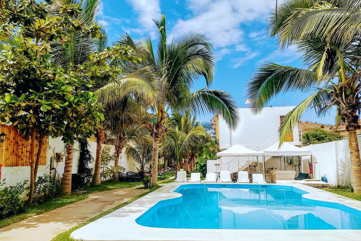 HOTEL DE PLAYA VILLAMOR CON PISCINA Y RESTAURANTE A 2 MINUTOS DEL MAR EN MANCORA
