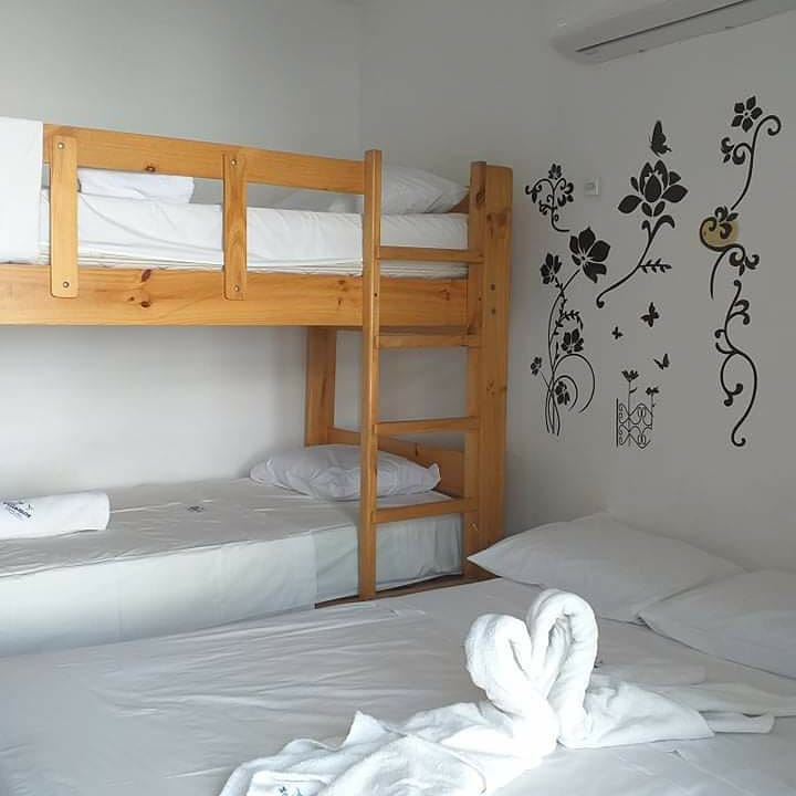 HOTEL DE PLAYA VILLAMOR CON PISCINA Y RESTAURANTE A 2 MINUTOS DEL MAR EN MANCORA