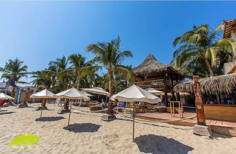 HOTEL DE PLAYA DEL WAWA CON RESTAURANTE VISTA AL MAR EN MANCORA
