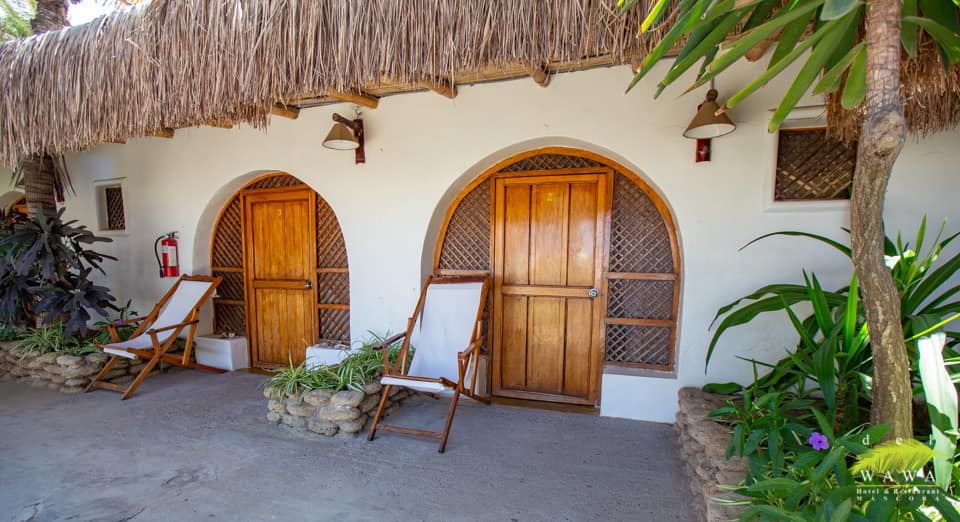 HOTEL DE PLAYA DEL WAWA CON RESTAURANTE VISTA AL MAR EN MANCORA