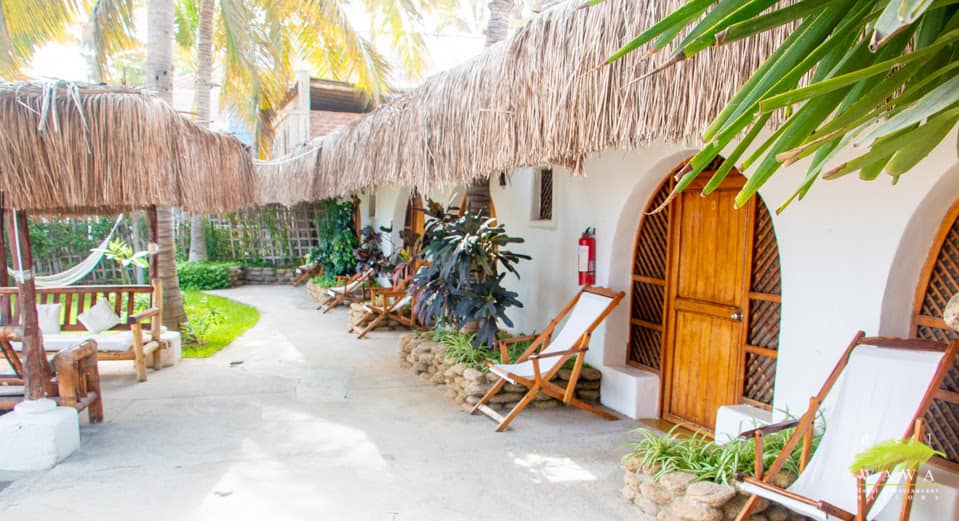 HOTEL DE PLAYA DEL WAWA CON RESTAURANTE VISTA AL MAR EN MANCORA