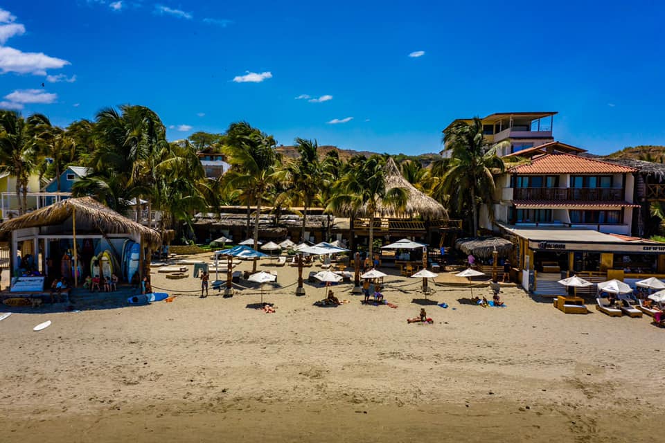 HOTEL DE PLAYA DEL WAWA CON RESTAURANTE VISTA AL MAR EN MANCORA