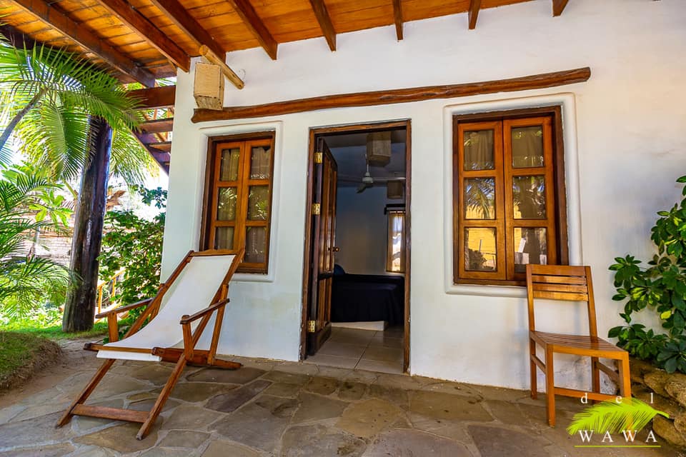 HOTEL DE PLAYA DEL WAWA CON RESTAURANTE VISTA AL MAR EN MANCORA