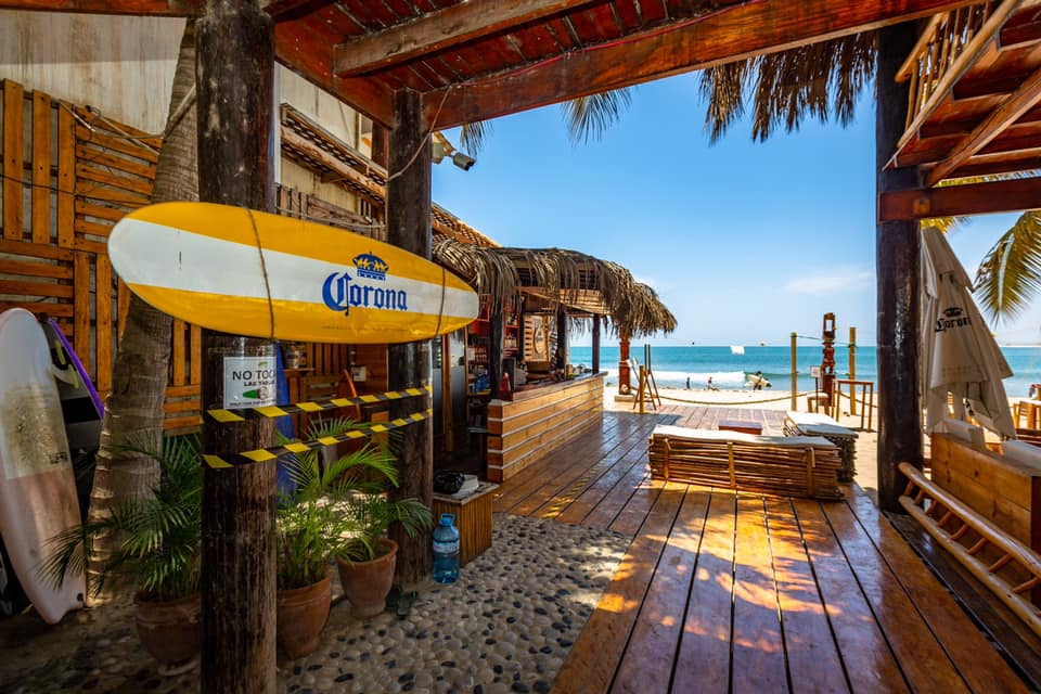 HOTEL DE PLAYA DEL WAWA CON RESTAURANTE VISTA AL MAR EN MANCORA