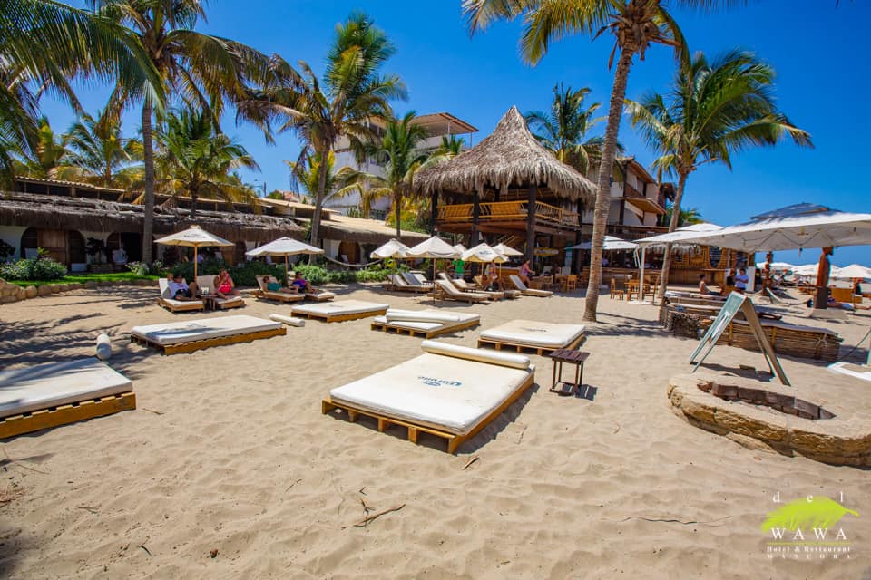 HOTEL DE PLAYA DEL WAWA CON RESTAURANTE VISTA AL MAR EN MANCORA