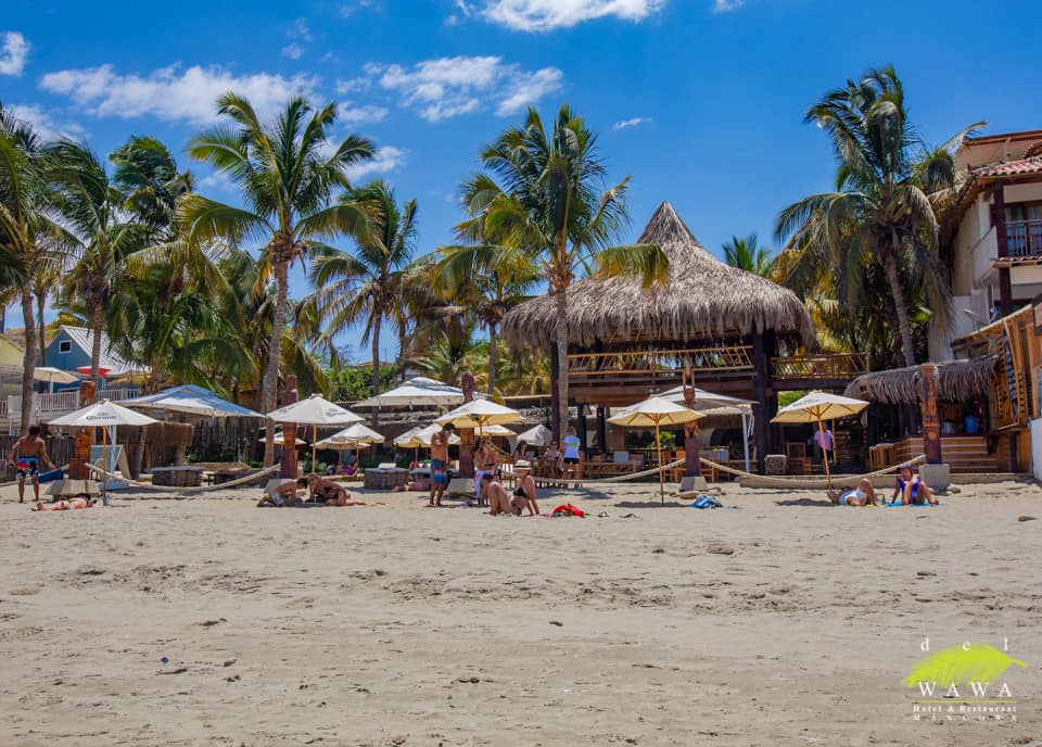 HOTEL DE PLAYA DEL WAWA CON RESTAURANTE VISTA AL MAR EN MANCORA