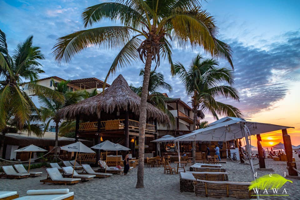 HOTEL DE PLAYA DEL WAWA CON RESTAURANTE VISTA AL MAR EN MANCORA