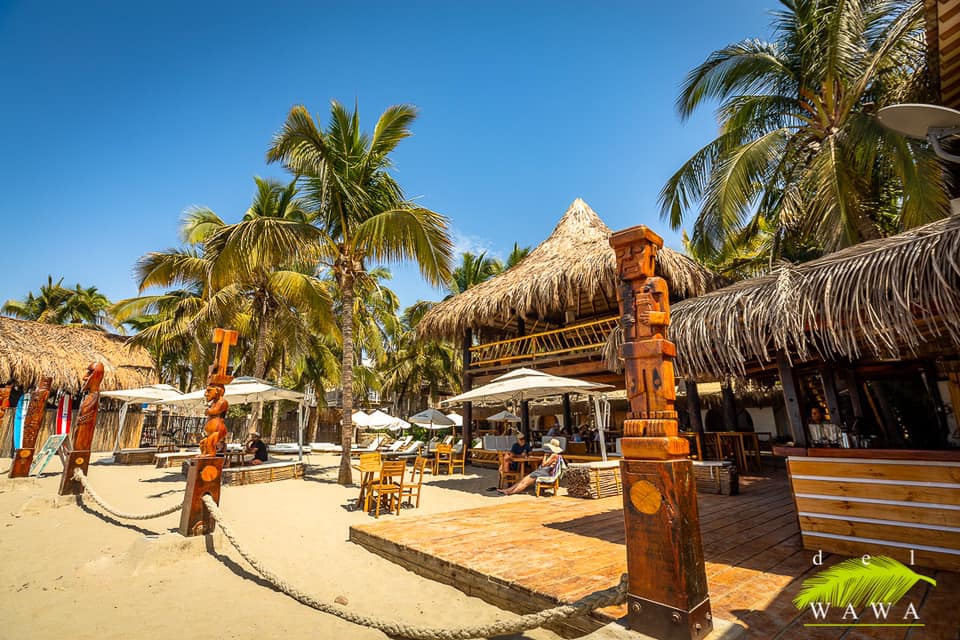HOTEL DE PLAYA DEL WAWA CON RESTAURANTE VISTA AL MAR EN MANCORA