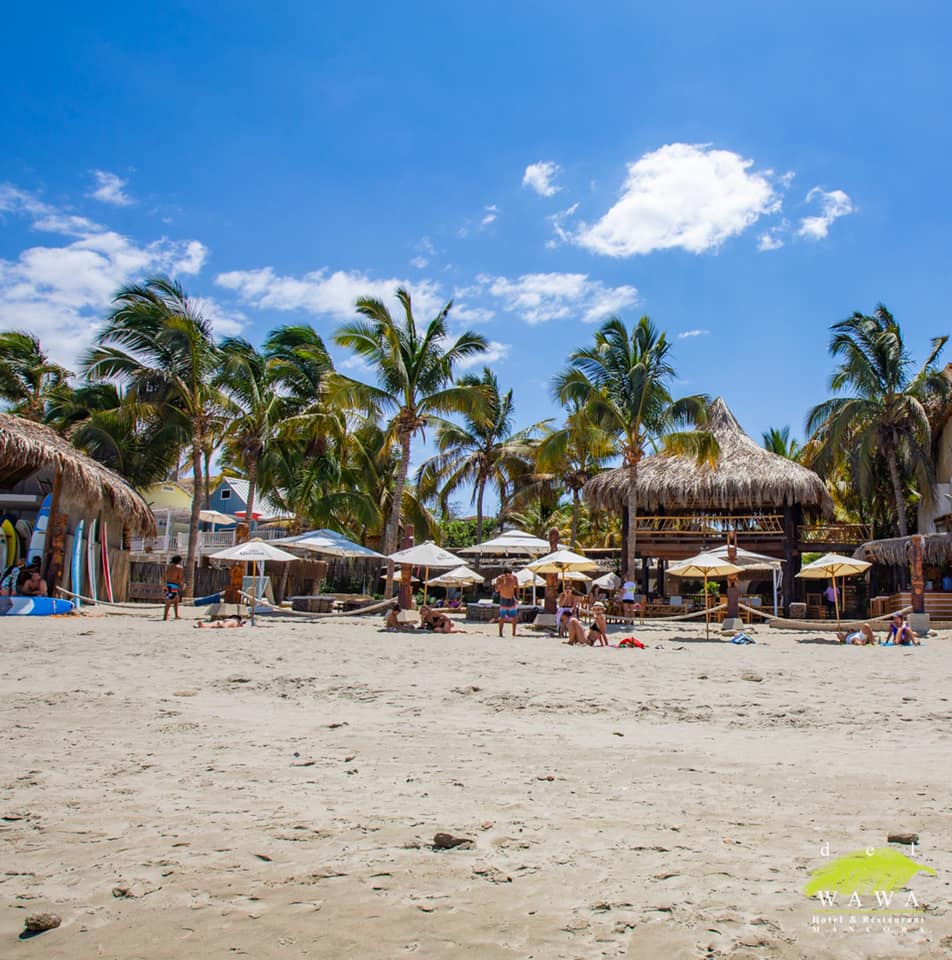 HOTEL DE PLAYA DEL WAWA CON RESTAURANTE VISTA AL MAR EN MANCORA
