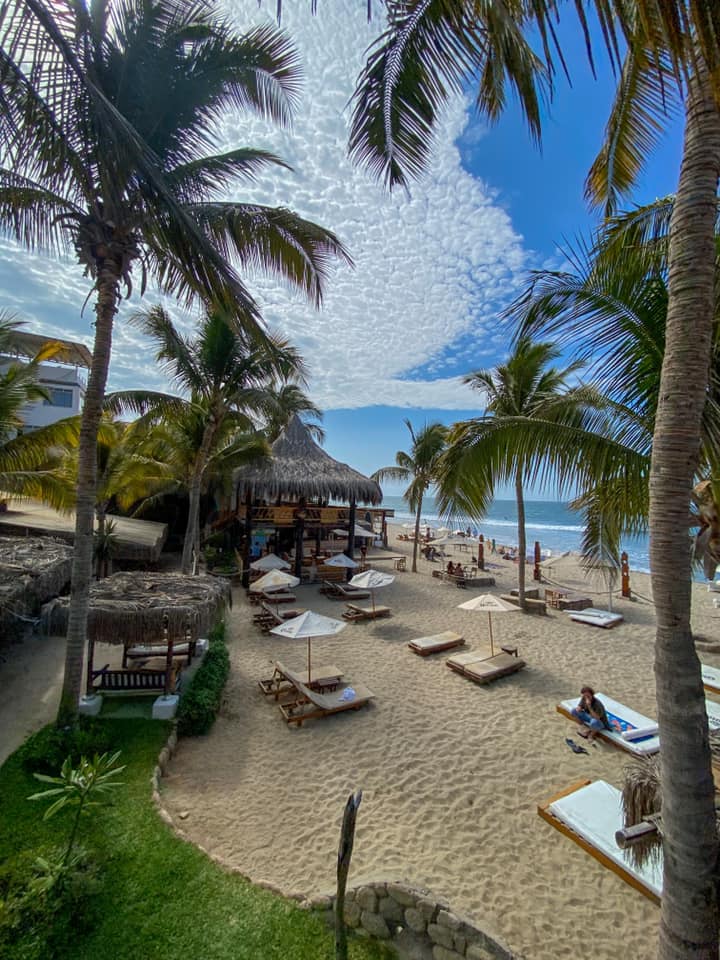HOTEL DE PLAYA DEL WAWA CON RESTAURANTE VISTA AL MAR EN MANCORA