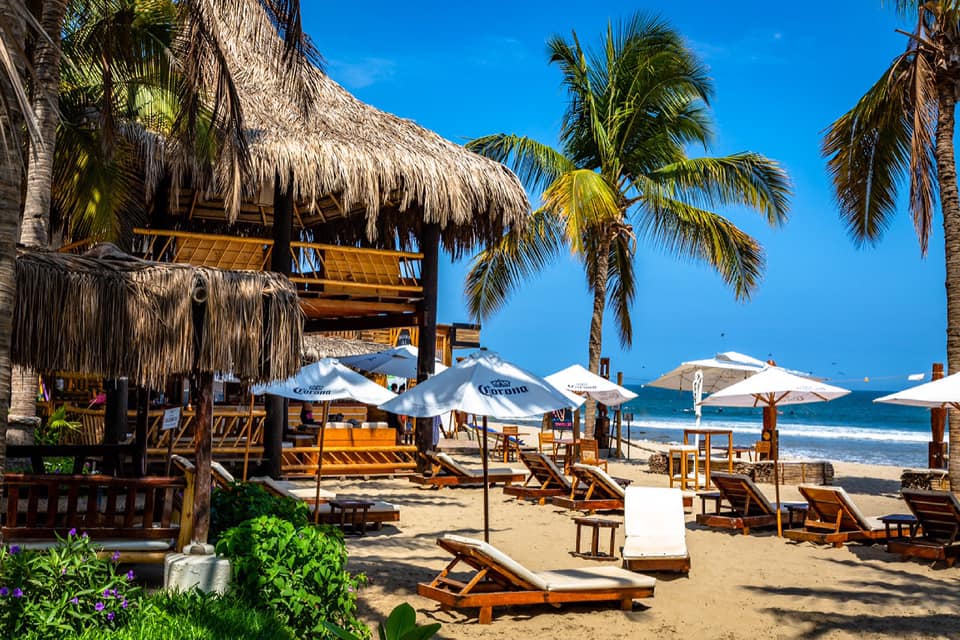 HOTEL DE PLAYA DEL WAWA CON RESTAURANTE VISTA AL MAR EN MANCORA
